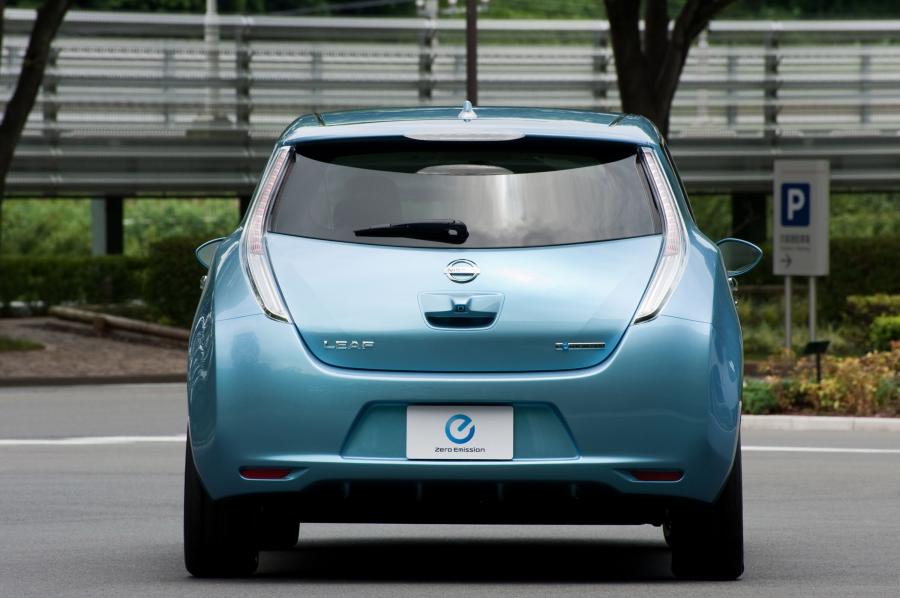  Nissan Leaf 2010 года  (фото 33 из 77)